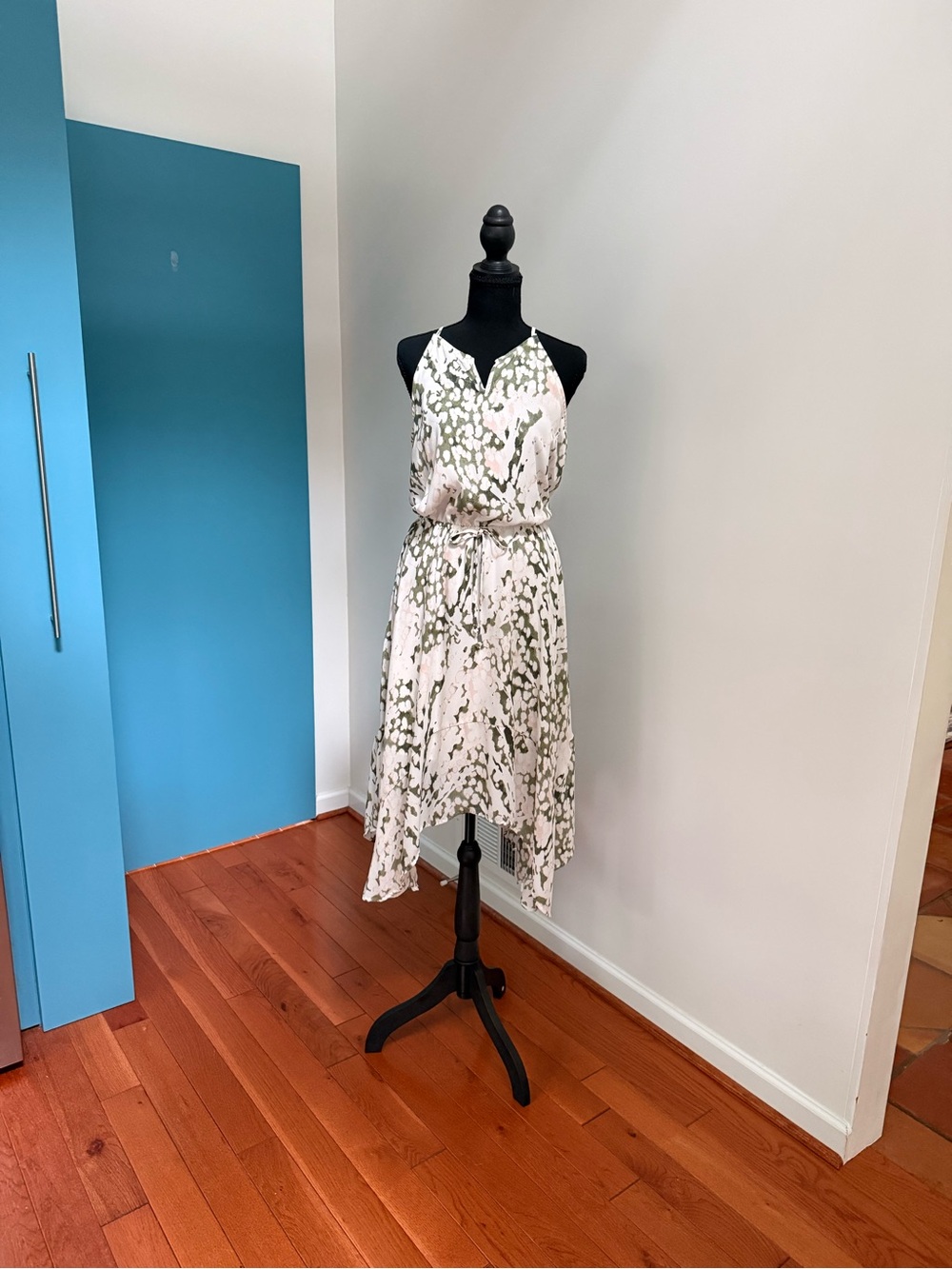 Mossimo White Pink/green print hi-low dress Sz Small